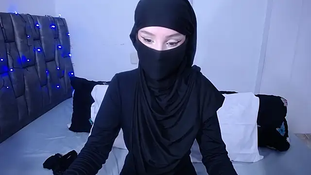   Nahia online show from 10-22-25, 01:54