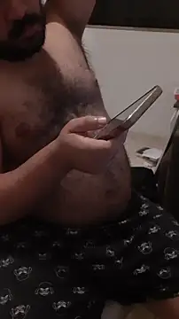 Urso Nerd online show from 04-17-26, 03:20