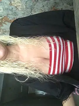 Snapshot of AlevNaz chatting on 04-24-26, 02:08 AlevNaz online show from 04-24-26, 02:08