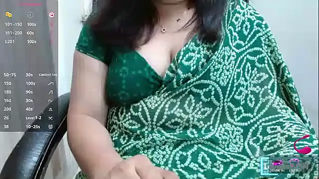 Snapshot of Anushka134 chatting on 06-11-26, 05:43 Anushka134 online show from 06-11-26, 05:43