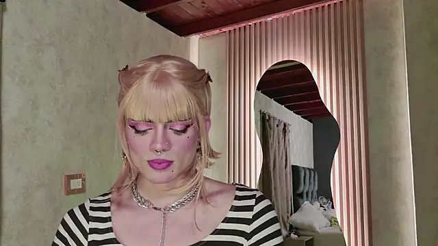 Taurito    online show from 12-22-25, 12:11