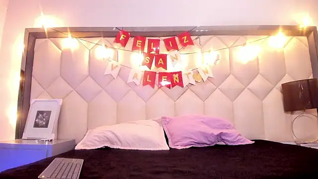 Scarletbigbug online show from 02-13-26, 12:27