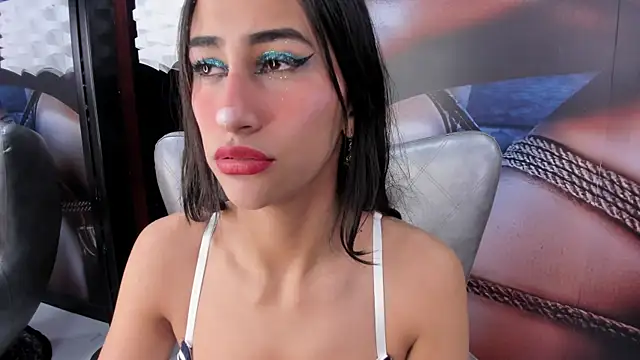 miss   taylor online show from 10-10-25, 02:34