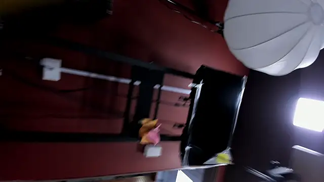 miss   taylor online show from 11-11-25, 06:03