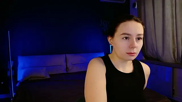 Snapshot of Di_na_Bell chatting on 04-20-26, 05:54 Di na Bell online show from 04-20-26, 05:54