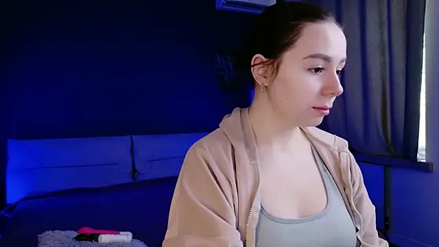 Snapshot of Di_na_Bell chatting on 04-22-26, 05:47 Di na Bell online show from 04-22-26, 05:47