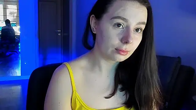 Snapshot of Di_na_Bell chatting on 05-04-26, 05:33 Di na Bell online show from 05-04-26, 05:33