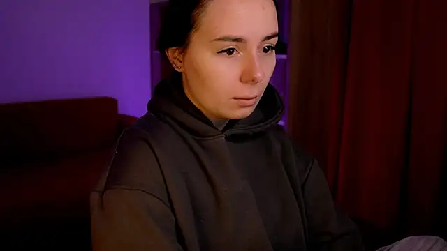 Di na Bell online show from 11-14-25, 06:39