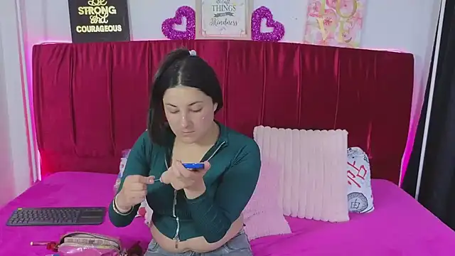 cuteeimy online show from 06-30-26, 05:24