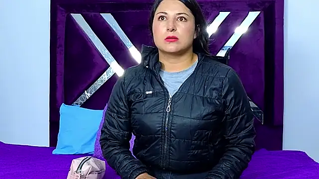 cuteeimy online show from 11-24-25, 06:52