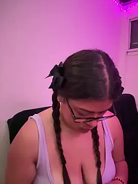 Snapshot of NattashaMore_0719 chatting on 02-06-26, 09:27 NattashaMore 0719 online show from 02-06-26, 09:27