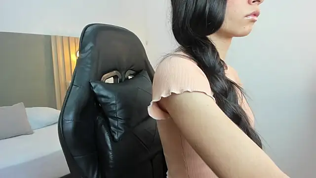 carlina 15 online show from 11-04-25, 12:20