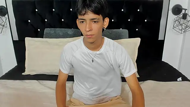 Sebas cat online show from 10-15-25, 09:56