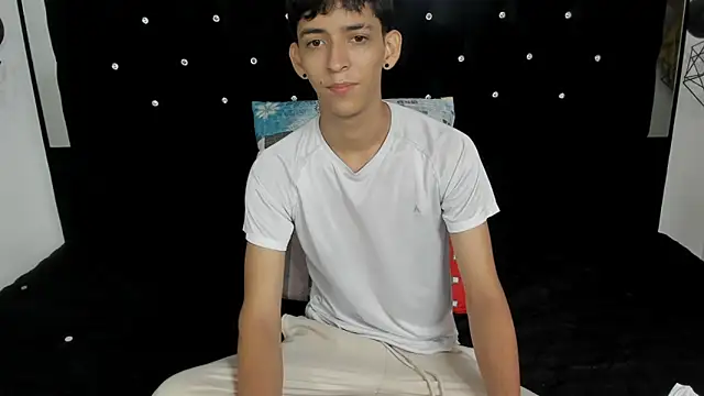 Sebas cat online show from 04-11-26, 03:58