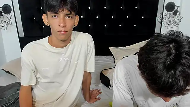 Sebas cat online show from 11-16-25, 10:46