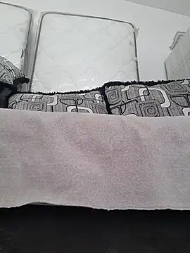 Snapshot of 777emre chatting on 10-27-25, 10:49 777emre online show from 10-27-25, 10:49