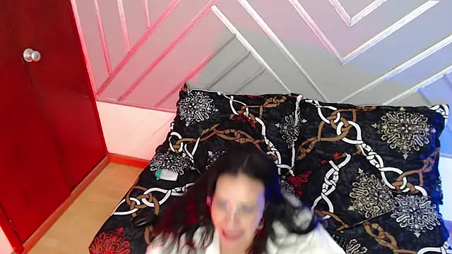 sashabluex online show from 10-29-25, 03:49