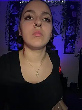 Snapshot of babykalirose chatting on 06-10-26, 03:41 babykalirose online show from 06-10-26, 03:41