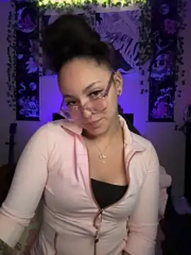 Snapshot of babykalirose chatting on 07-01-26, 12:44 babykalirose online show from 07-01-26, 12:44