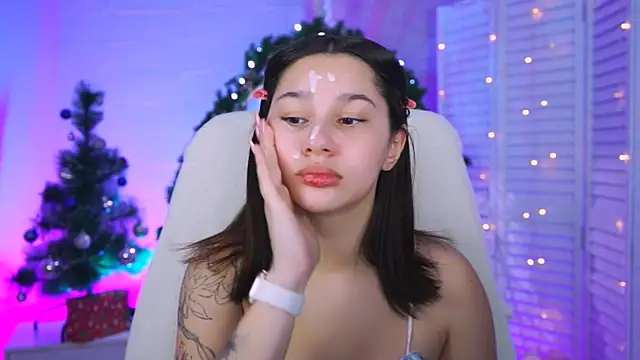 KimClarks  online show from 12-15-25, 01:17