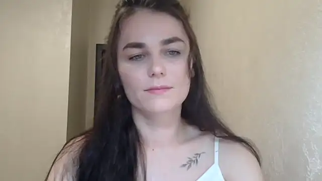 Snapshot of Silviaa_a chatting on 02-08-26, 10:07 Silviaa a online show from 02-08-26, 10:07