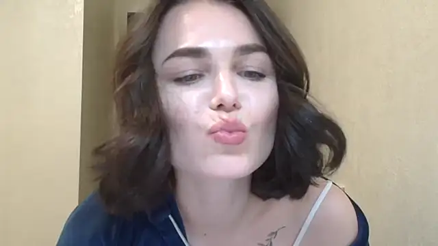 Silviaa a online show from 04-10-26, 07:32