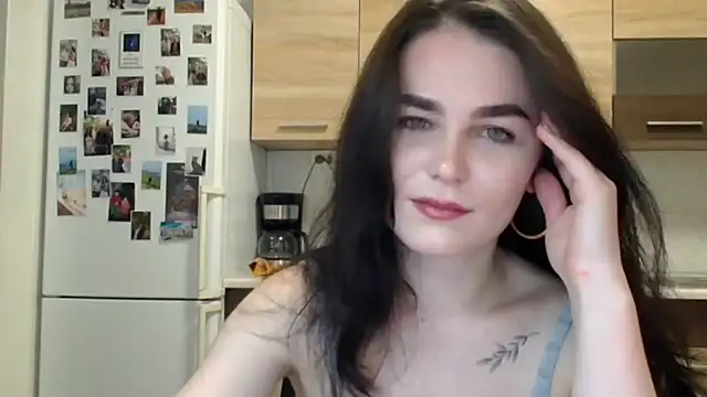 Silviaa a online show from 12-19-25, 07:49