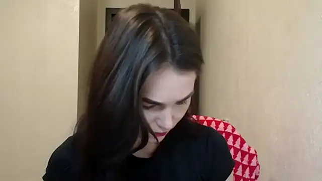 Snapshot of Silviaa_a chatting on 02-14-26, 05:13 Silviaa a online show from 02-14-26, 05:13