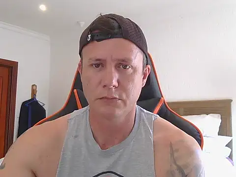 Snapshot of TroyDieselXXX chatting on 09-21-25, 07:46 TroyDieselXXX online show from 09-21-25, 07:46