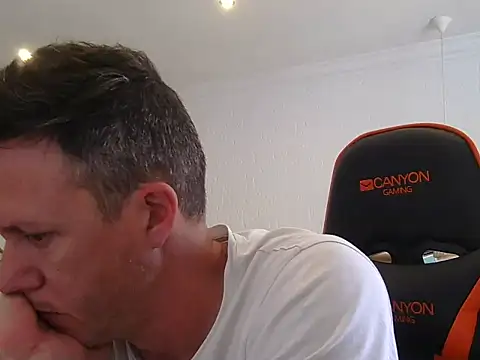 TroyDieselXXX online show from 11-30-25, 07:31