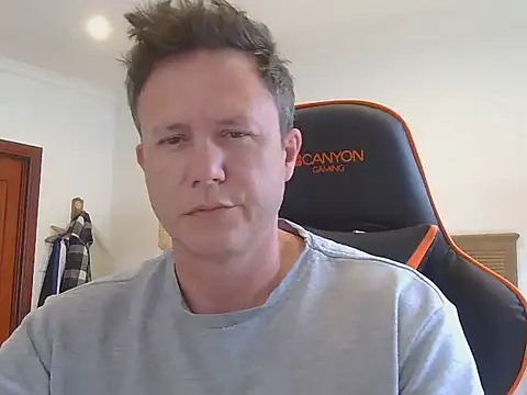 TroyDieselXXX online show from 11-17-25, 05:44