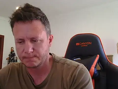 Snapshot of TroyDieselXXX chatting on 02-10-26, 07:29 TroyDieselXXX online show from 02-10-26, 07:29