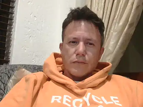 Snapshot of TroyDieselXXX chatting on 11-02-25, 06:24 TroyDieselXXX online show from 11-02-25, 06:24