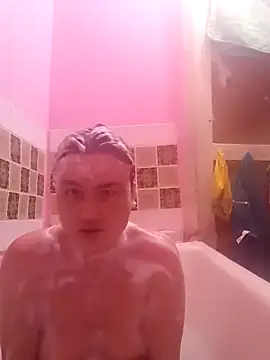 MoonIrene online show from 10-25-25, 05:46