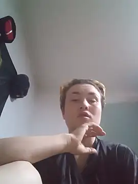 MoonIrene online show from 10-30-25, 03:53