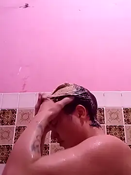 MoonIrene online show from 10-28-25, 05:34