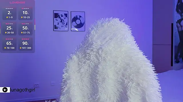 IamLuna2006 online show from 04-15-26, 05:02