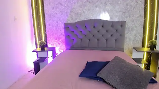 Snapshot of GiannaSlimJB chatting on 02-26-26, 07:36 GiannaSlimJB online show from 02-26-26, 07:36