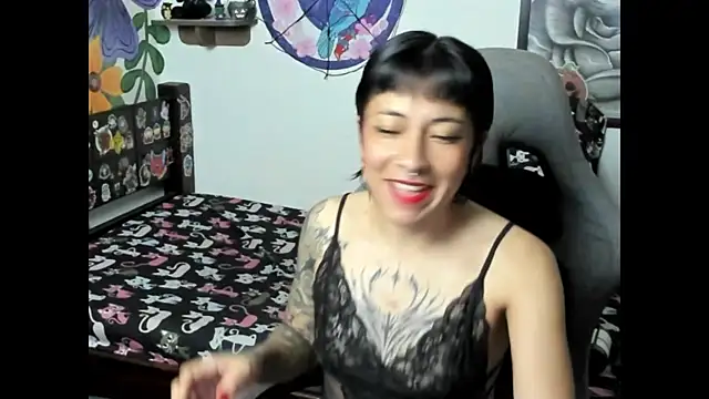 Luna0ciaran online show from 11-25-25, 07:52