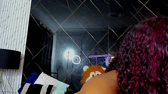 Alaia Gutierrez online show from 01-11-26, 10:38