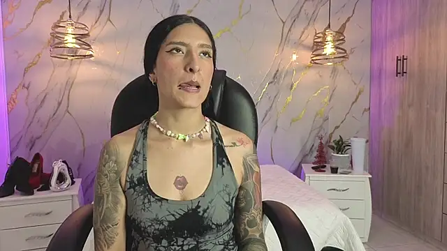 Scaarlettfox online show from 12-15-25, 07:09