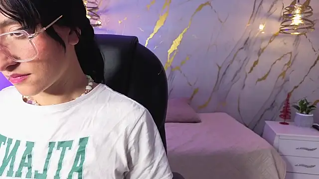 Scaarlettfox online show from 03-18-26, 07:26