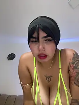 lucialauper  online show from 07-21-26, 02:47
