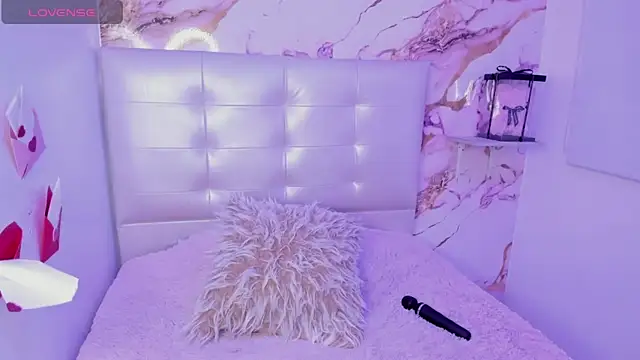 Anna Blade  online show from 04-14-26, 04:23