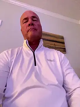 Snapshot of cyclone1212 chatting on 01-19-26, 10:19 cyclone1212 online show from 01-19-26, 10:19