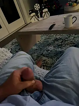 cyclone1212 online show from 12-17-25, 05:07