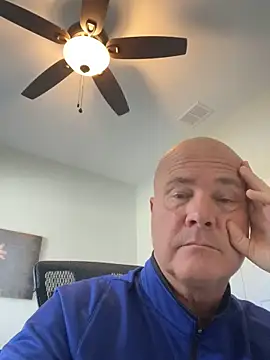 Snapshot of cyclone1212 chatting on 02-06-26, 06:04 cyclone1212 online show from 02-06-26, 06:04