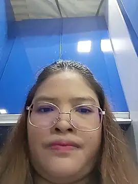 Snapshot of Sweetheart_Claire chatting on 05-20-26, 03:58 Sweetheart Claire online show from 05-20-26, 03:58