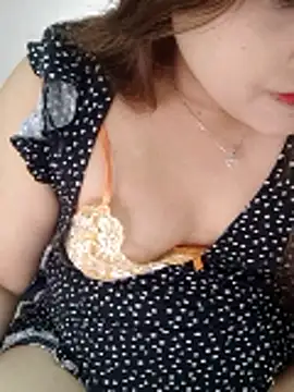 Snapshot of Sweetheart_Claire chatting on 11-27-25, 12:33 Sweetheart Claire online show from 11-27-25, 12:33