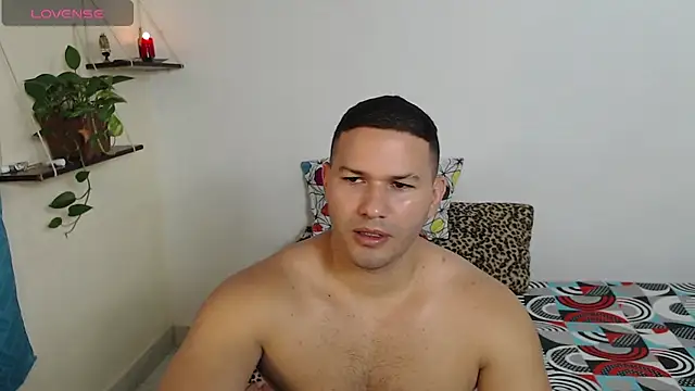 Snapshot of Tim_mz01 chatting on 07-16-26, 05:21 Tim mz01 online show from 07-16-26, 05:21